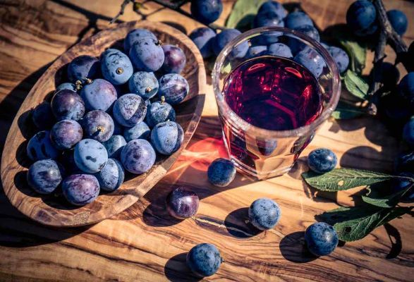 How to Make Sloes Gin
